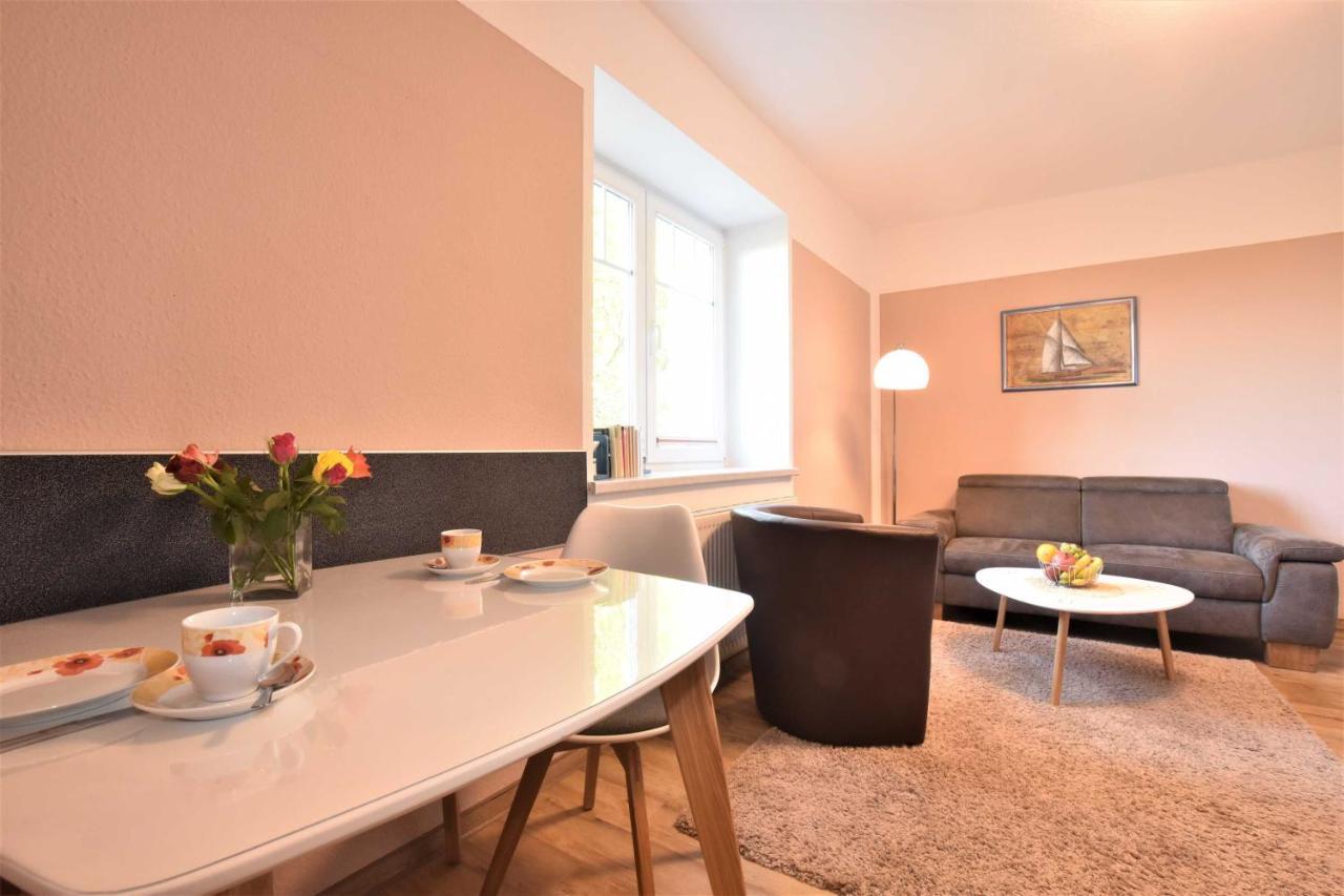 Am Leuchtturm Mit Meerbl Apartment *