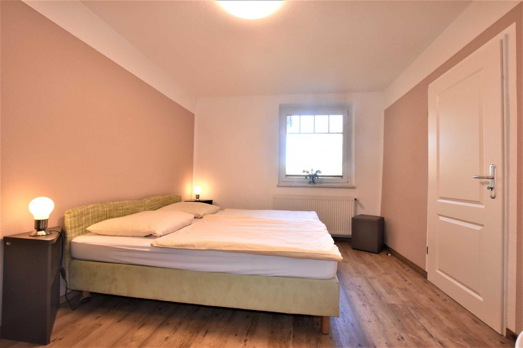 Apartment Am Leuchtturm Mit Meerbl *